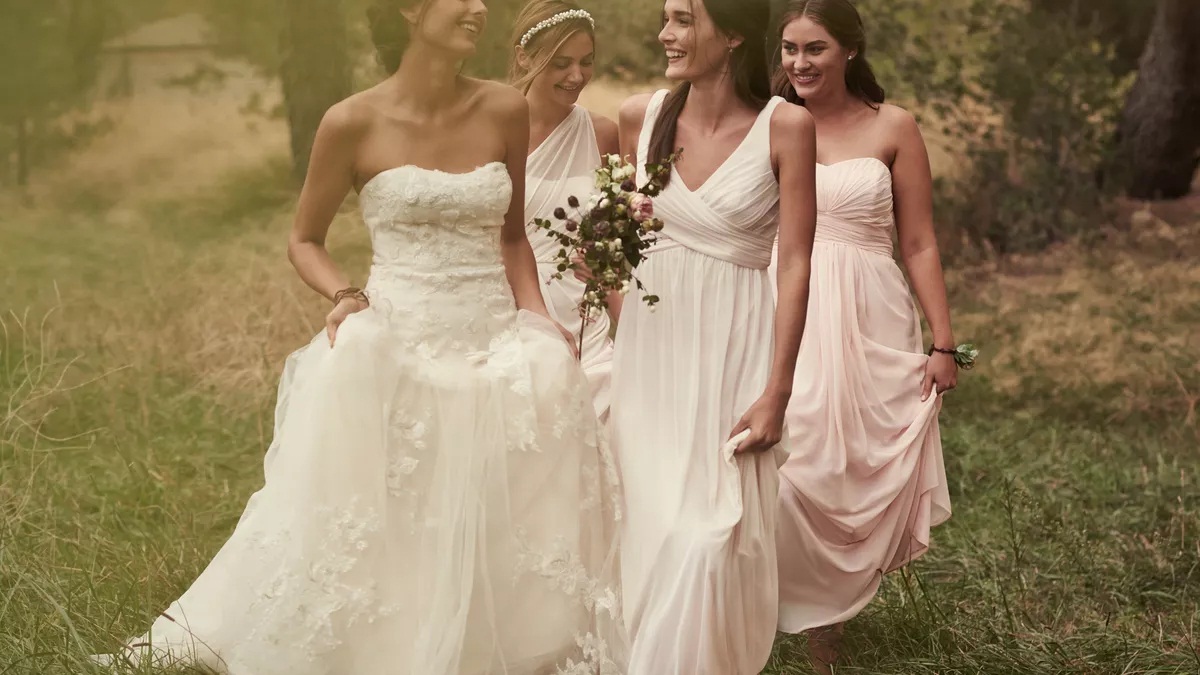 Feel Your Easiest Using The Proper Shopping Knowledge About The Wedding Gown