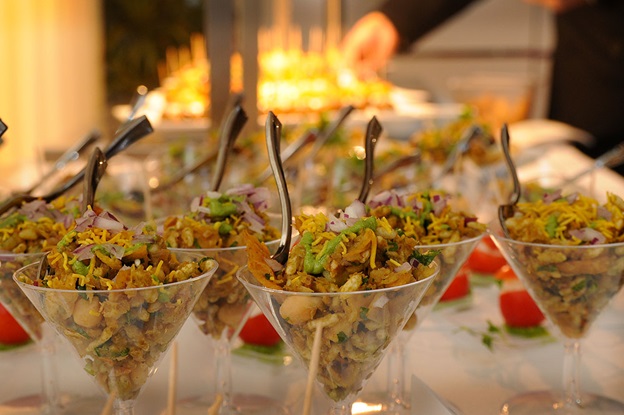 How Do I Choose The Best Food Catering For Weddings & Events - Local Wedding  Fairs