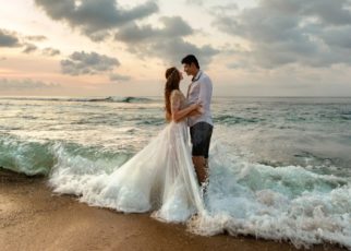 wedding photo shoot at the sea